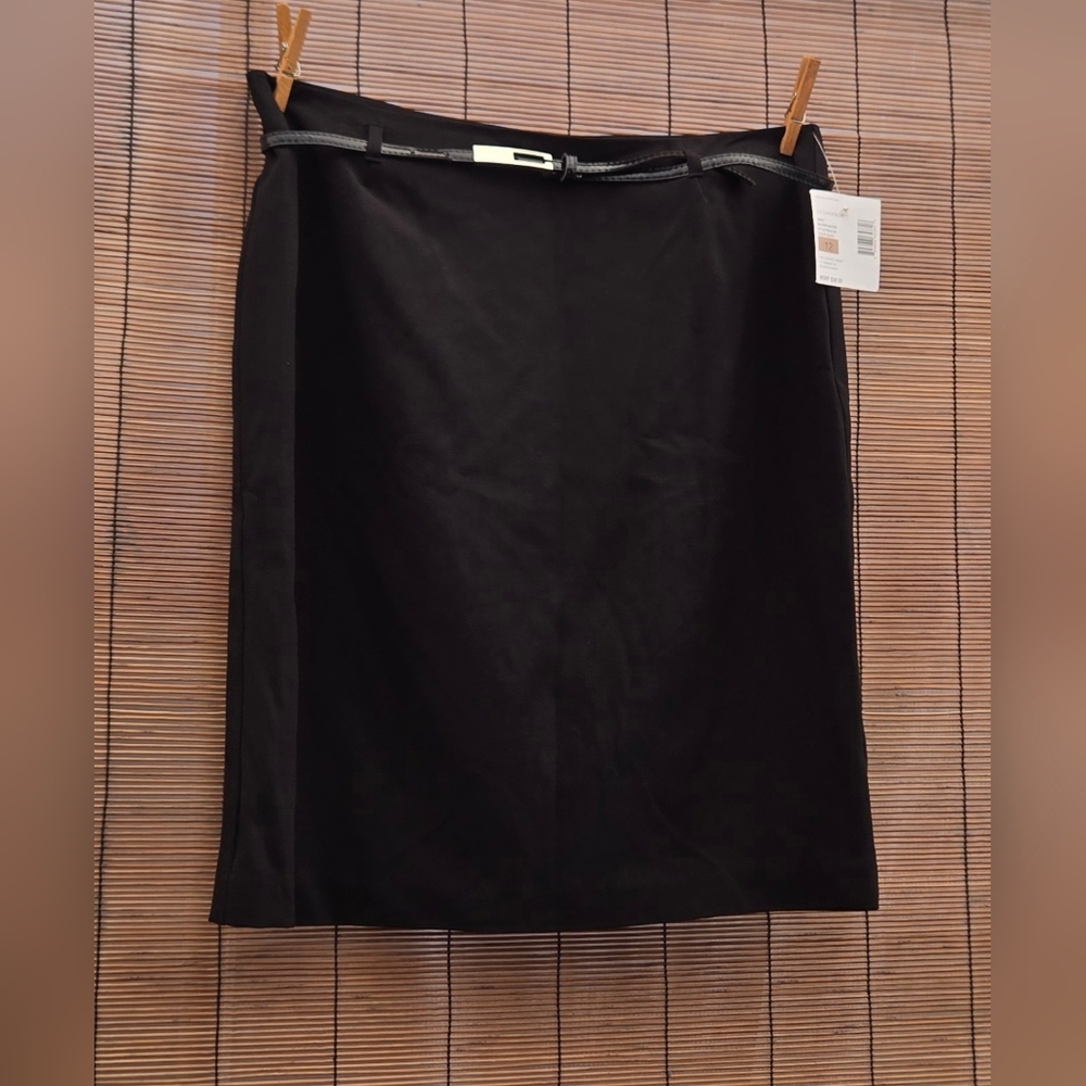 Sag Harbor Black Pencil Skirt with Slim Waist Belt